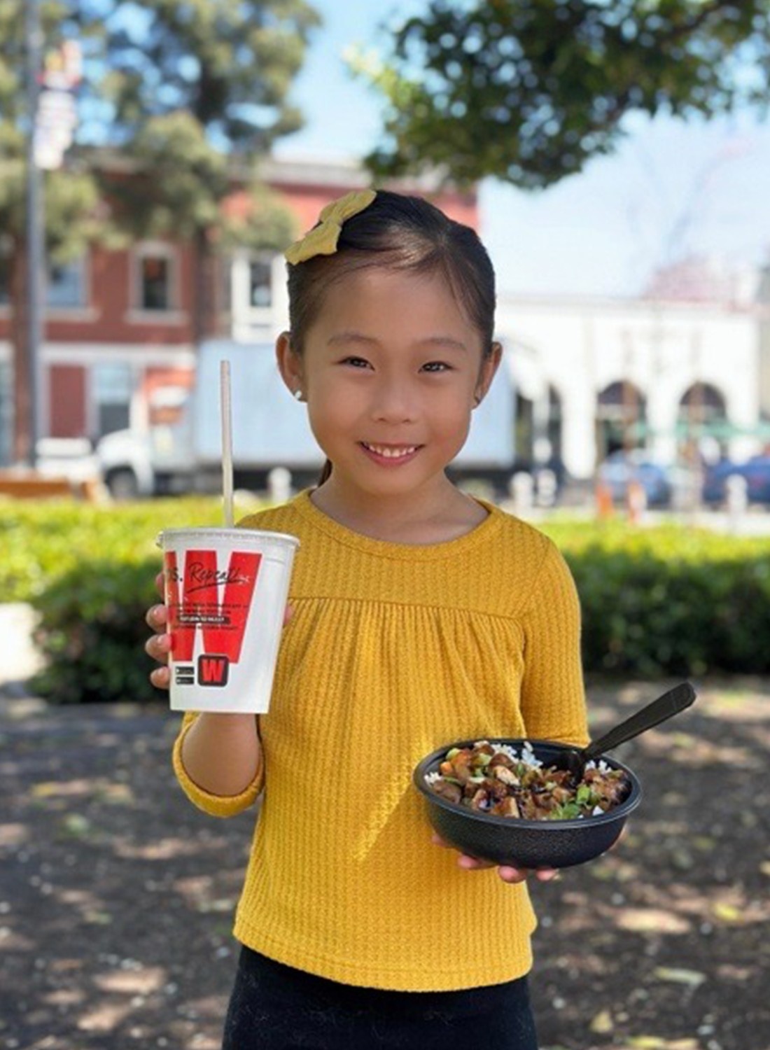 KIDS EAT FREE KIDS EAT FREE