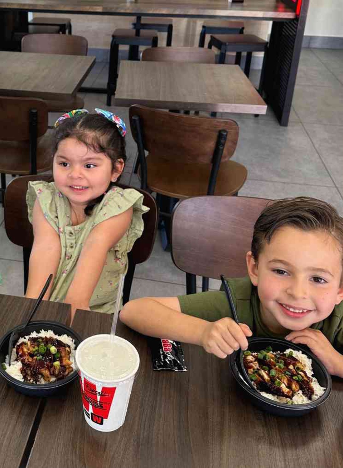 KIDS EAT FREE KIDS EAT FREE