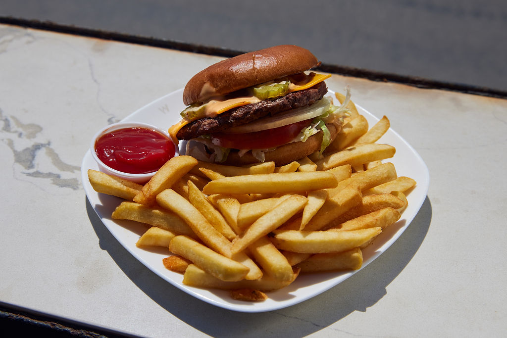Bolsa Burger with Fries